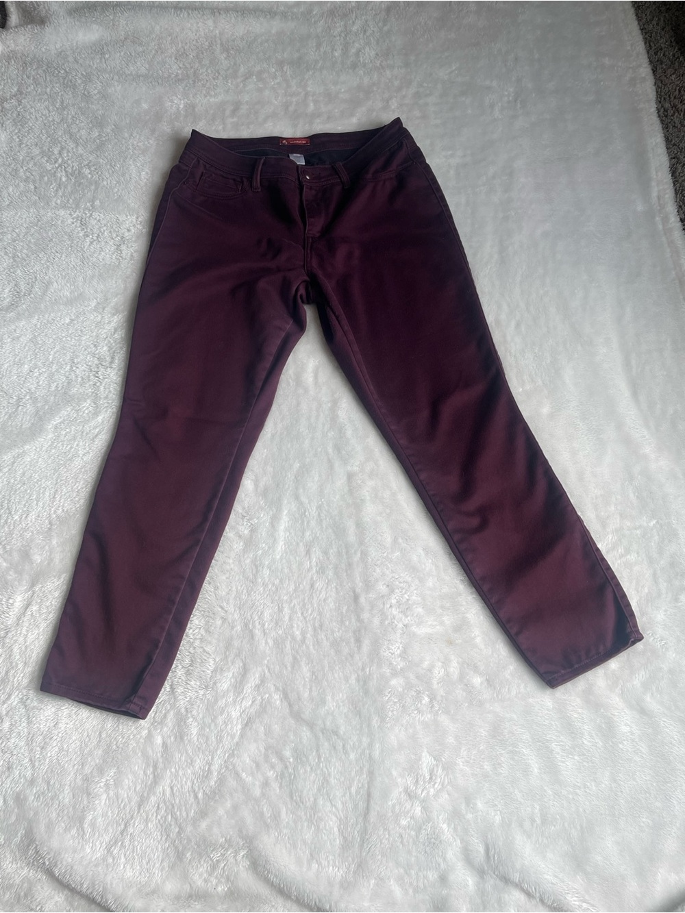 Dress Barn Women’s Skinny Jeans in Deep Wine - Picture 3 of 3